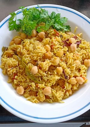 A picture of Chenna pulav.