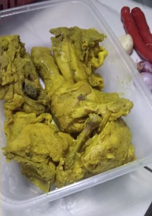 Foto resep Ayam ungkep kuning