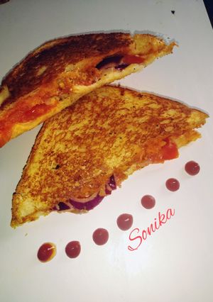 वेजिटेबल चीज़ सैंडविच (Vegetable cheese sandwich recipe in hindi) रेसिपी मुख्य फोटो