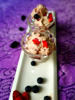 A picture of Mom's special strawberry icecream.