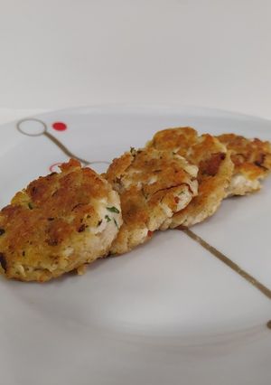Una foto de Hamburguesitas pollo-pasta BLW