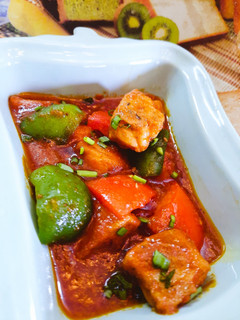A picture of Tri colour Sweet & Sour Chicken.
