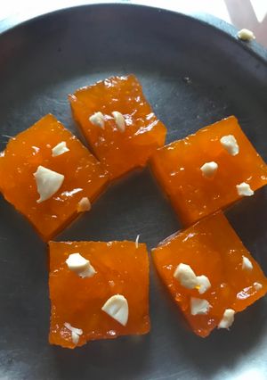 A picture of Karachi/ Bombay halwa.
