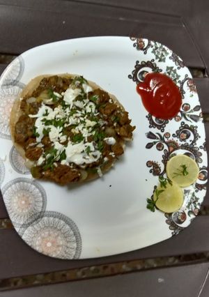 A picture of Aloo soyabeen kulcha.