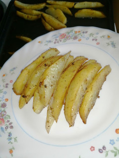 A picture of Baked potato wedges.
