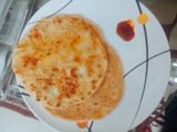 चीज़ी शेजवानी परांठे (Cheesy Schezwan Parathe Recipe In Marathi)