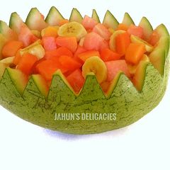 A picture of Fruits Salad Canoe.