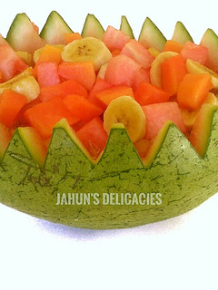 A picture of Fruits Salad Canoe.