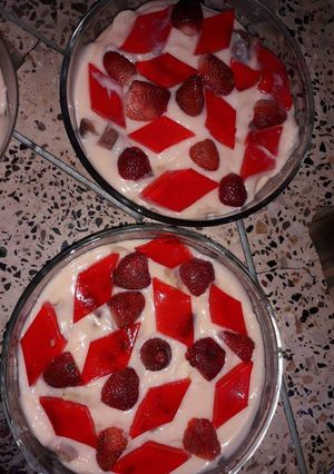 A picture of Fruit Trifle.