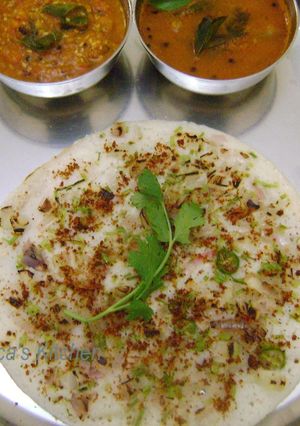 A picture of Onion Uttapam.