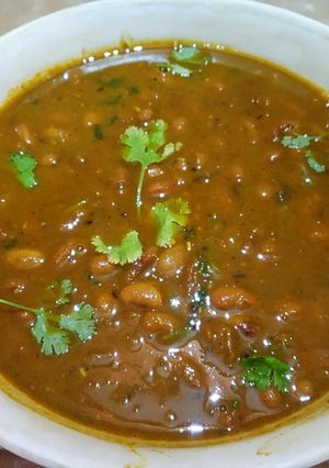 पंजाबी राजमा मसाला(punjabi rajma masala recipe in hindi) रेसिपी मुख्य फोटो