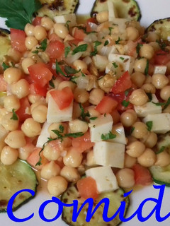 Una foto de Ensalada de garbanzos especiada