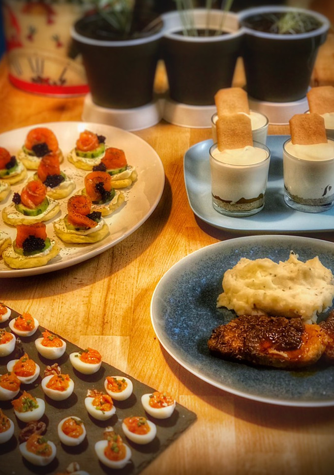 Una foto de 🎅🏻🍽🎄Cena de Navidad 🎄🍽🎅🏻