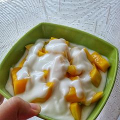 A picture of Mango Yoghurt Bowl.