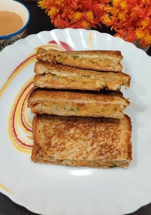 A picture of Simple Potato & Onion Sandwich.