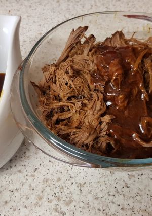 A picture of My Slow BBQ Pulled Beef. 😁.