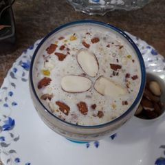 A picture of Nuts shake.