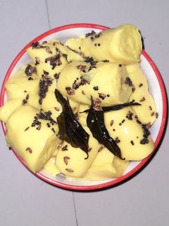 ખાંડવી (Khandvi Recipe In Gujarati) રેસીપી મુખ્ય ફોટો