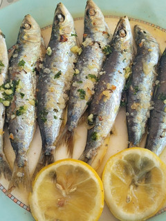 Una foto de Sardinas cocinadas en el horno. Una maravilla