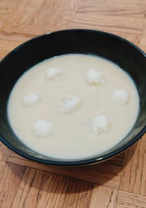 Une photo de Crème Dubaby - velouté de choux fleur