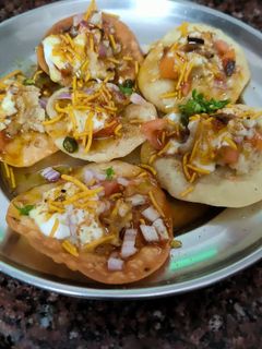 पापड़ी चाट(papadi chaat recioe in hindi) रेसिपी मुख्य फोटो
