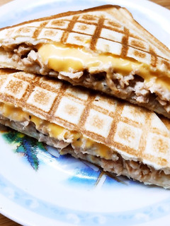 熱壓鮪魚起司吐司 的食譜成品照片
