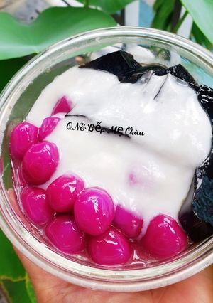 Hình của món Chè sương sáo trân châu lá cẩm.