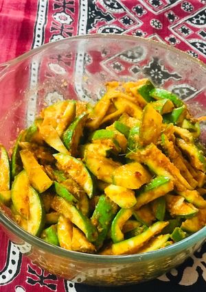 A picture of Kairi ka achaar.