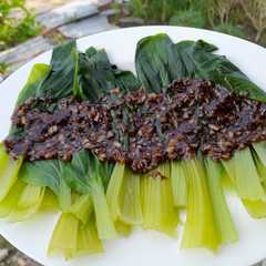 รูปของ Pakcoy bawang putih