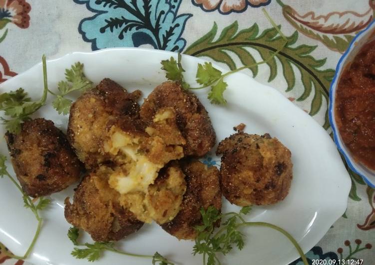 Recipe of Super Quick Homemade Potato Paneer Cheese Balls