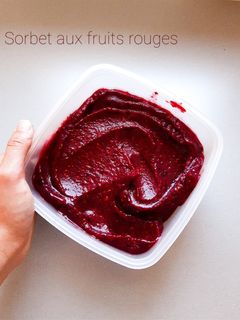 Une photo de Sorbet aux fruits rouges