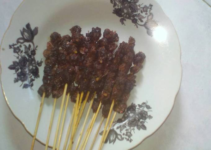 Resep Sate kerang pedas manis oleh fridian - Cookpad