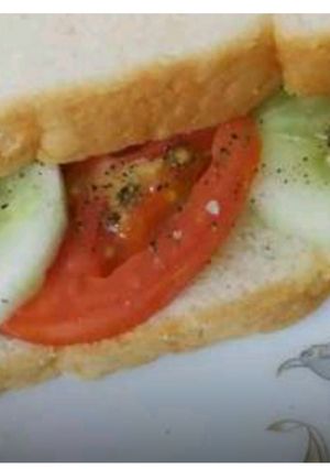 A picture of Bread sandwich.