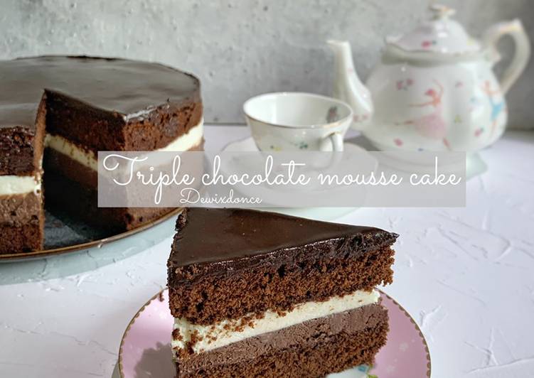Cara mudah meracik Triple chocolate mousse cake, Lezat Sekali