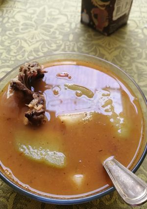 Una foto de Caldillo con pollo criollo!