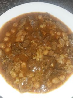 A picture of Lamb Tripe with Chickpeas.
