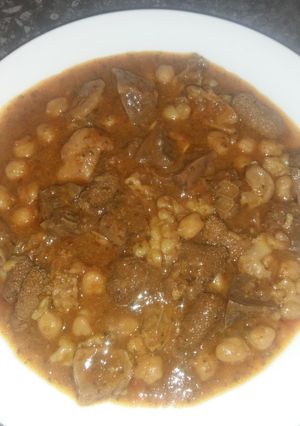 A picture of Lamb Tripe with Chickpeas.