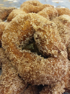 Una foto de Buñuelos de naranja y canela