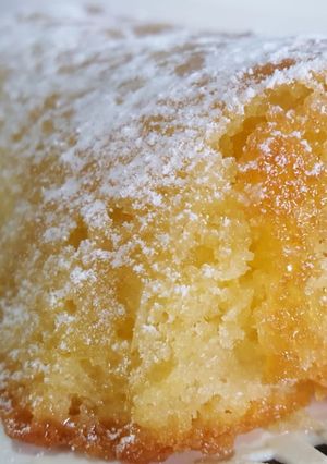 Una foto de Budín húmedo de limón🍋