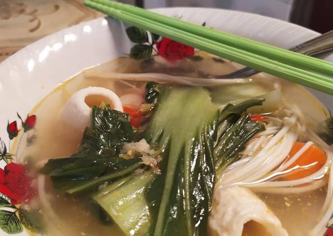 Resep Steamboat tomyam ala rumahan oleh Rica Rahmania - Cookpad