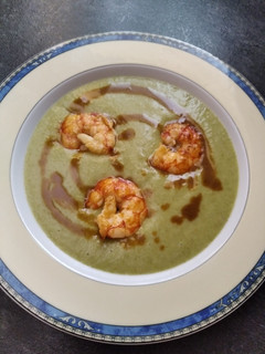 Una foto de Crema de judías verdes y gambas