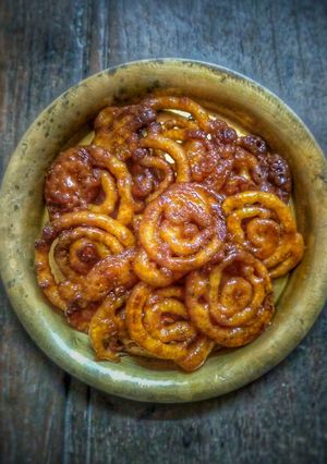 জিলাপি(Jilapi recipe in Bengali) রেসিপির প্রধান ছবি