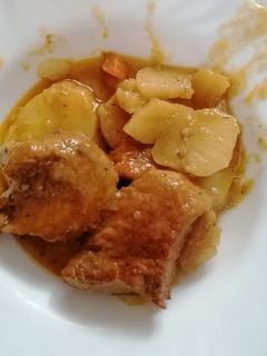 Una foto de Solomillo con patatas