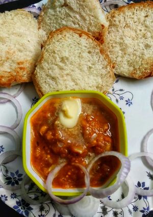 पावभाजी (pav bhaji recipe in Hindi) रेसिपी मुख्य फोटो