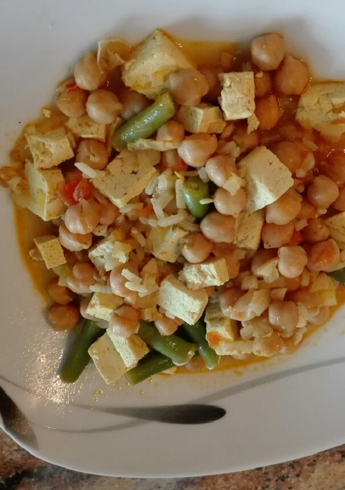 Una foto de Guiso de garbanzos y tofu