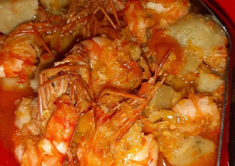 Resep Tumis udang dan pentol ayam | Resep Membuat Tumis udang dan pentol ayam Yang Paling Enak
