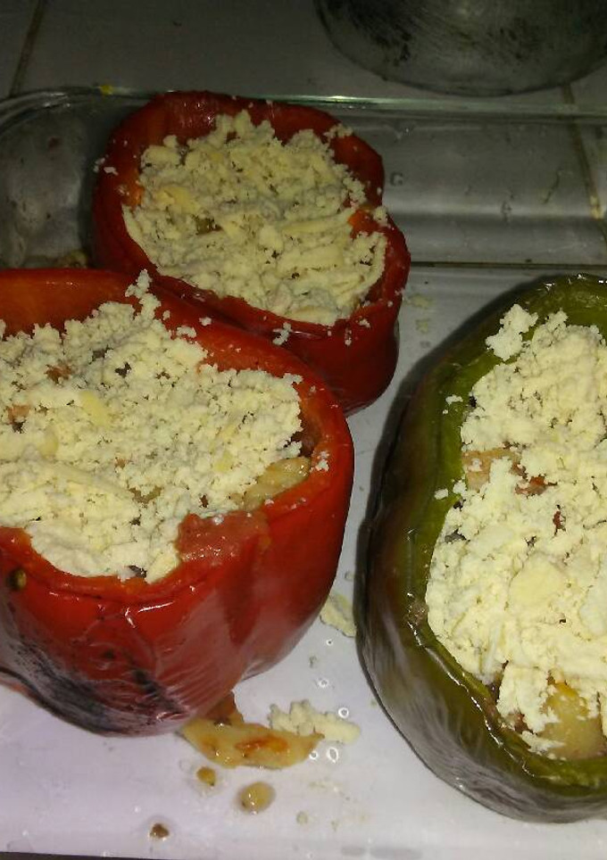 Una foto de Pimentos rellenos de filete de mero con queso