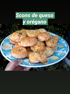 Una foto de Scons de queso