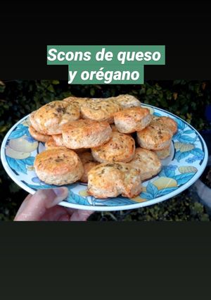 Una foto de Scons de queso