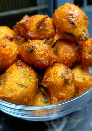 A picture of Ponnugulu (leftover idli batter).